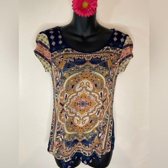 Lucky Brand~Vibrant Multi-Color Boho Style Top~Short Sleeves~Scoop Neck~Size XS - Picture 1 of 10